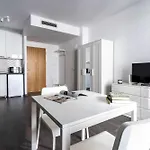Apartman Center - Metro 250m - Old Town - Private Underground Parking