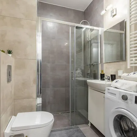 Appartement Center - Metro 250m - Old Town - Private Underground Parking *