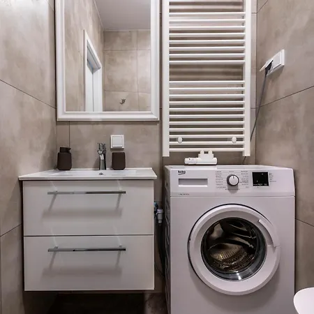 Center - Metro 250m - Old Town - Private Underground Parking Appartement Warschau